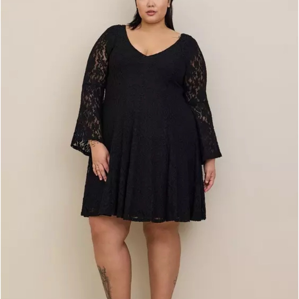 Torrid Size 5 Mini Lace Bell Trapeze Dress- Like New